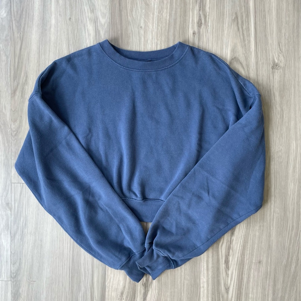 Wild Fable Cropped Crewneck Sweatshirt